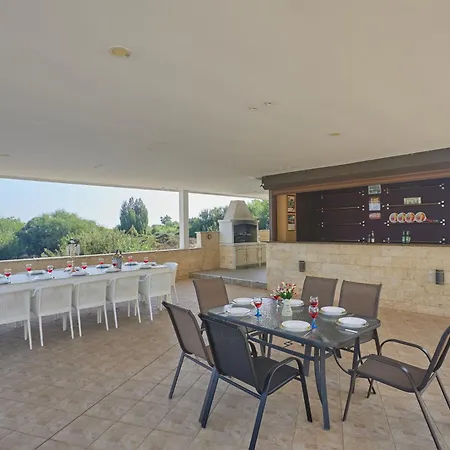 Sparta Luxury